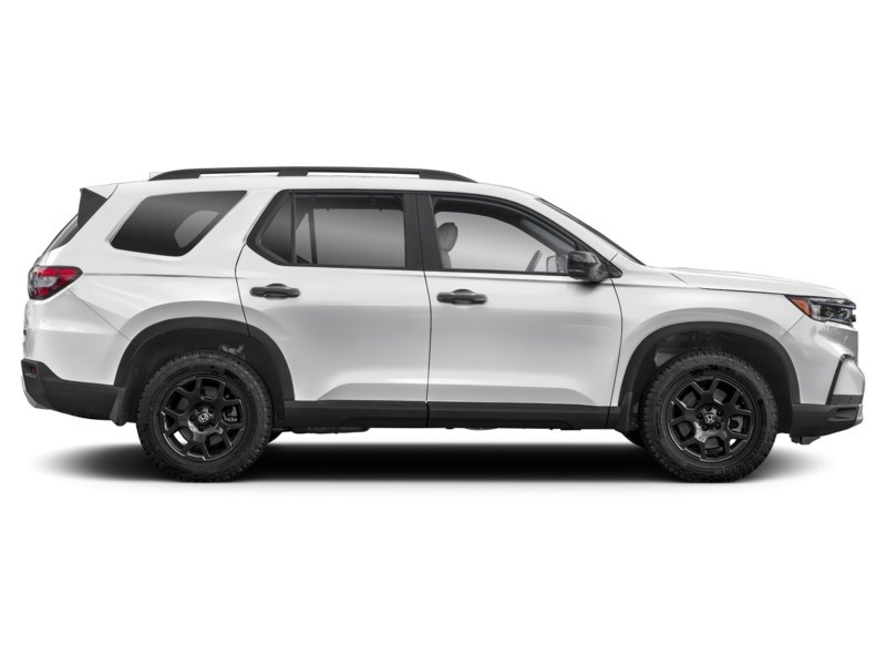 2023 Honda Pilot TrailSport AWD Exterior Shot 10