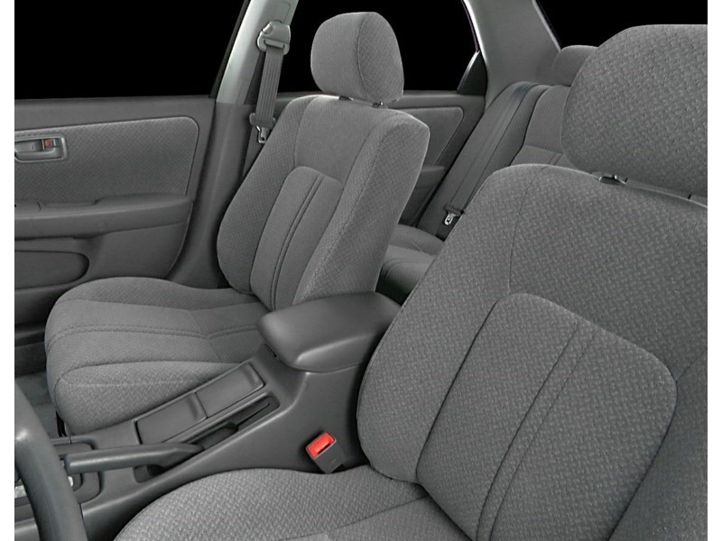 2001 Toyota Camry 4dr Sdn LE Auto Interior Shot 5