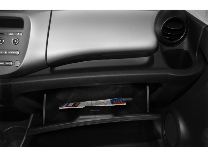 2011 Honda Fit FIT LX AUTO/SAFETY/38 SERVICES/ELDERY OWNER/DEAL Interior Shot 4