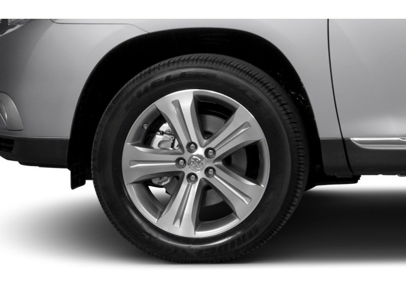 2013 Toyota Highlander 4WD 4dr Exterior Shot 5
