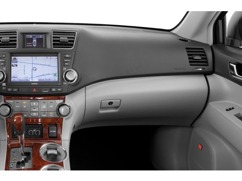 2013 Toyota Highlander 4WD 4dr Interior Shot 1