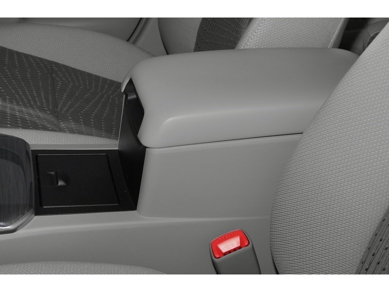 2014 Toyota Camry Hybrid 4dr Sdn LE Interior Shot 8