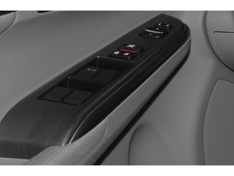 2014 Toyota Camry Hybrid 4dr Sdn LE Exterior Shot 10