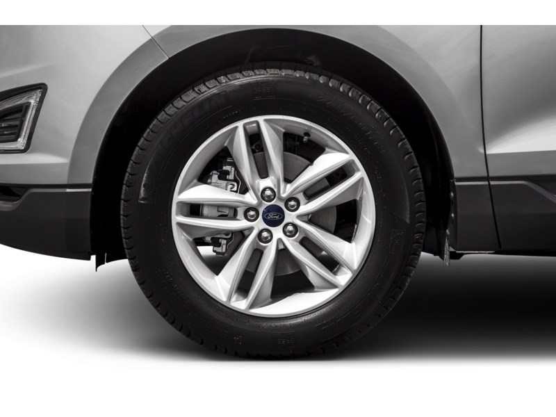 2018 Ford Edge Titanium AWD Exterior Shot 5