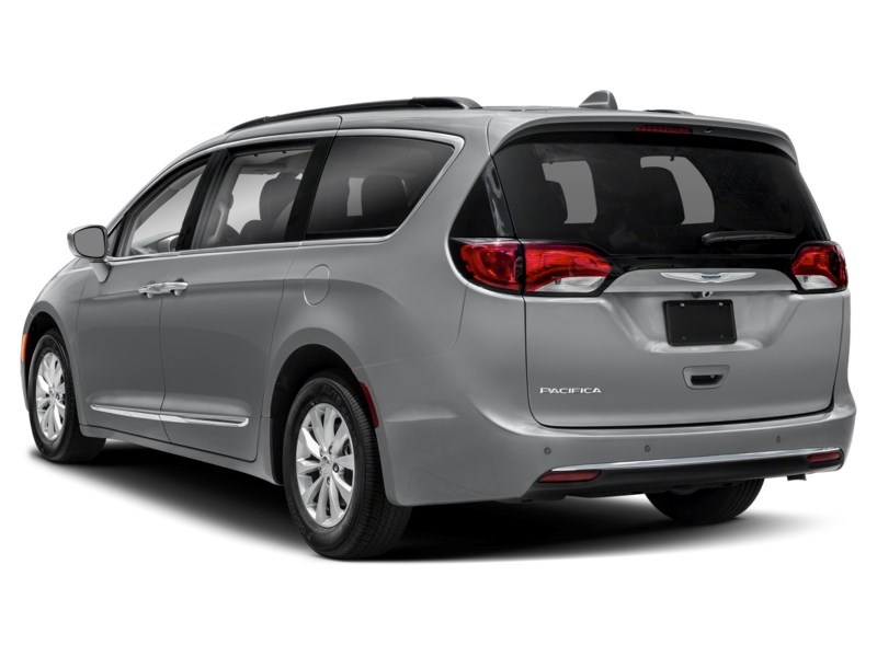 2020 Chrysler Pacifica Limited 35th Anniversary FWD *Ltd Avail* Exterior Shot 10