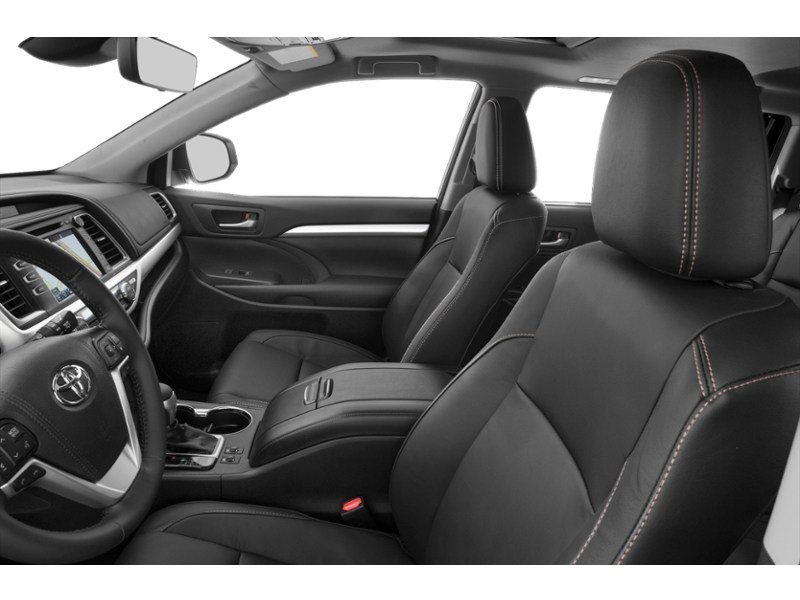 2019 Toyota Highlander AWD XLE Interior Shot 4