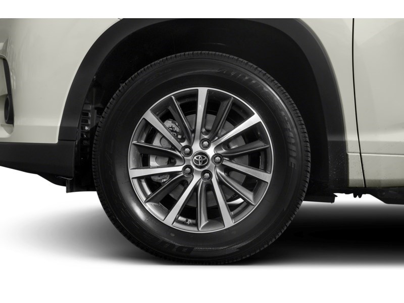 2019 Toyota Highlander AWD XLE Exterior Shot 5