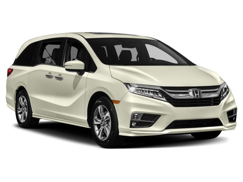 2018 Honda Odyssey Touring Auto Exterior Shot 9