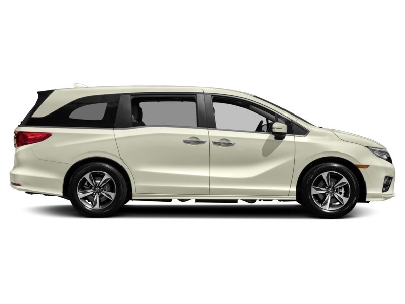 2018 Honda Odyssey Touring Auto Exterior Shot 11