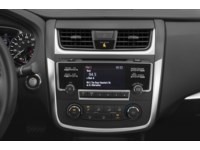 2018 Nissan Altima 2.5 SV Sedan Interior Shot 2