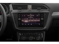 2018 Volkswagen Tiguan Trendline FWD Interior Shot 2