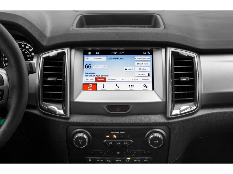 2020 Ford Ranger XLT 4WD SuperCrew 5' Box Interior Shot 2