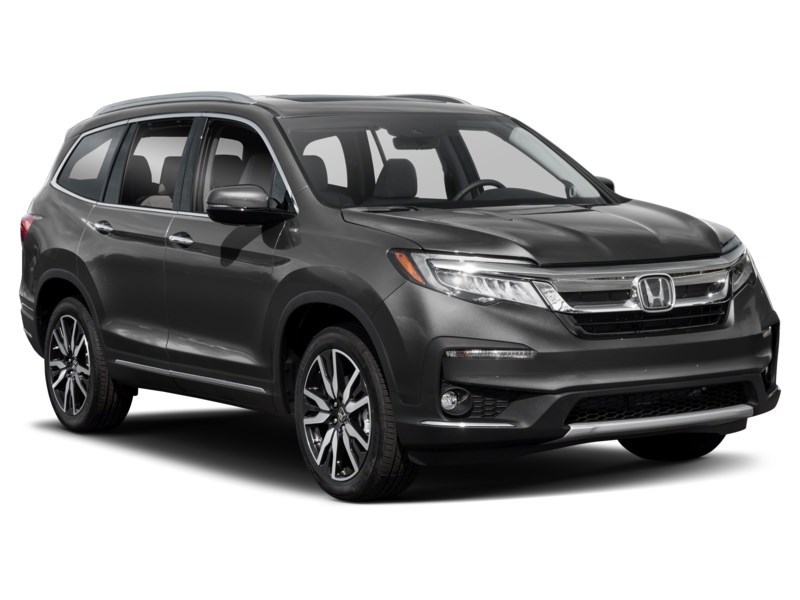2019 Honda Pilot Touring 8-Passenger AWD Exterior Shot 8