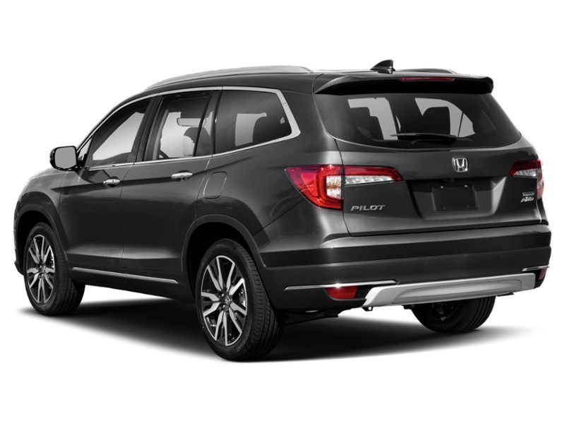 2019 Honda Pilot Touring 8-Passenger AWD Exterior Shot 9