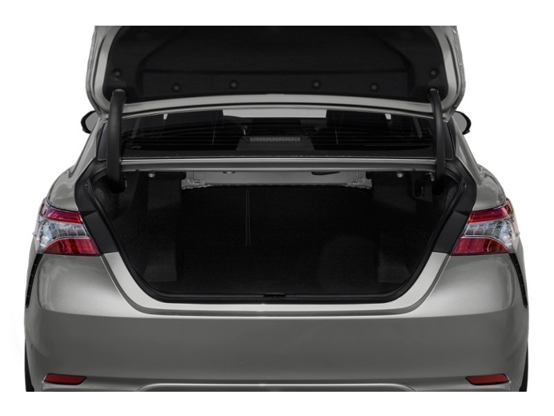 2018 Toyota Camry XSE Auto Exterior Shot 4