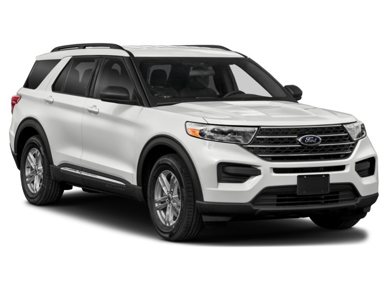 2022 Ford Explorer XLT 4WD Exterior Shot 8