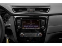 2020 Nissan Rogue AWD SV Interior Shot 7