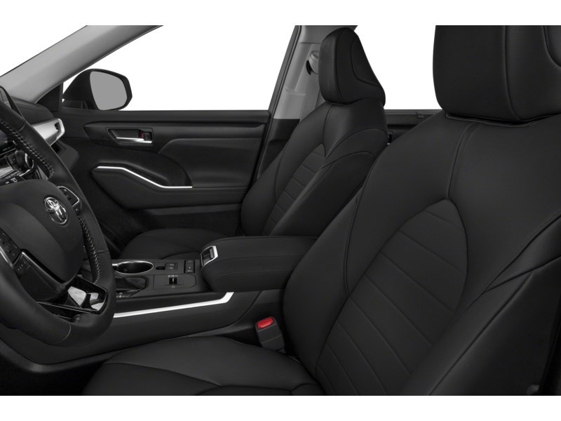 2020 Toyota Highlander XLE AWD Interior Shot 4