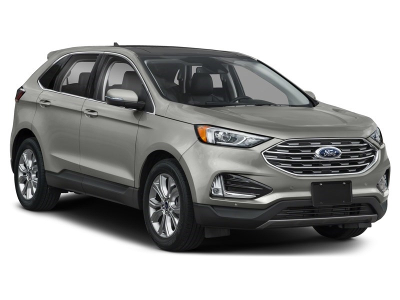 2022 Ford Edge Titanium AWD Exterior Shot 8