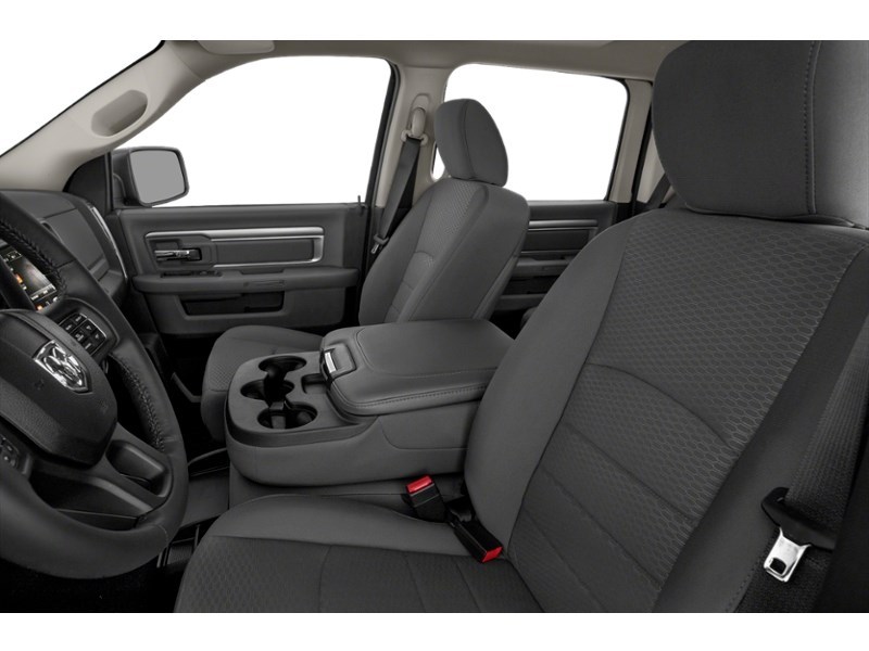 2022 RAM 1500 Classic SLT 4x4 Crew Cab 5'7