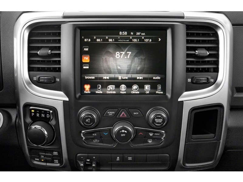 2022 RAM 1500 Classic SLT 4x4 Crew Cab 5'7