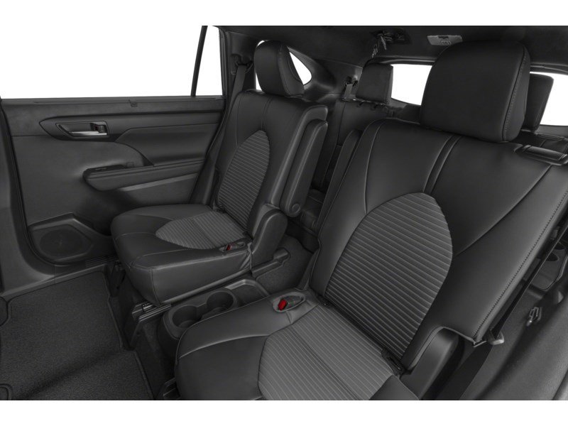 2023 Toyota Highlander XSE AWD Interior Shot 5