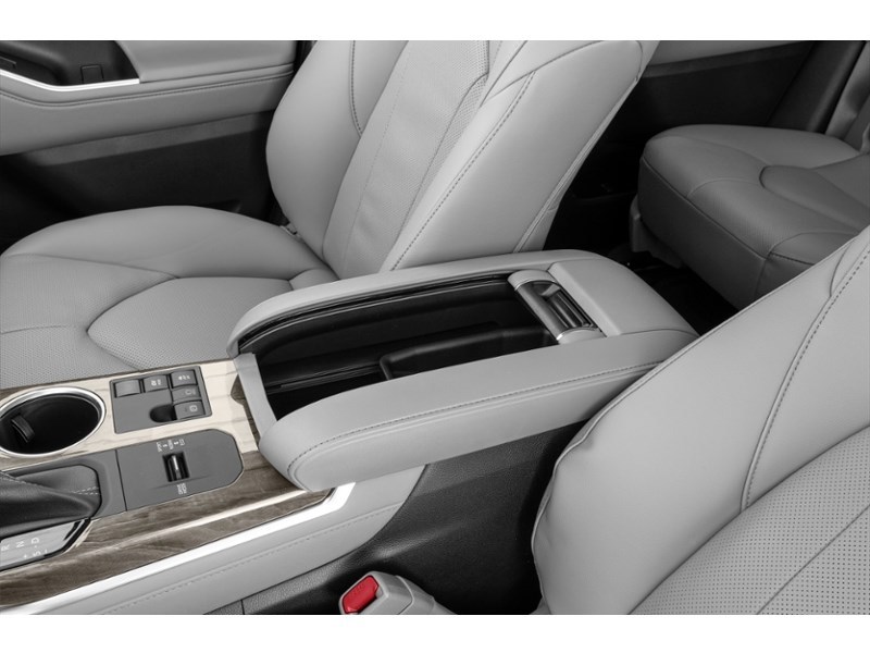 2024 Toyota Highlander Hybrid Hybrid PLATINUM AWD Interior Shot 7