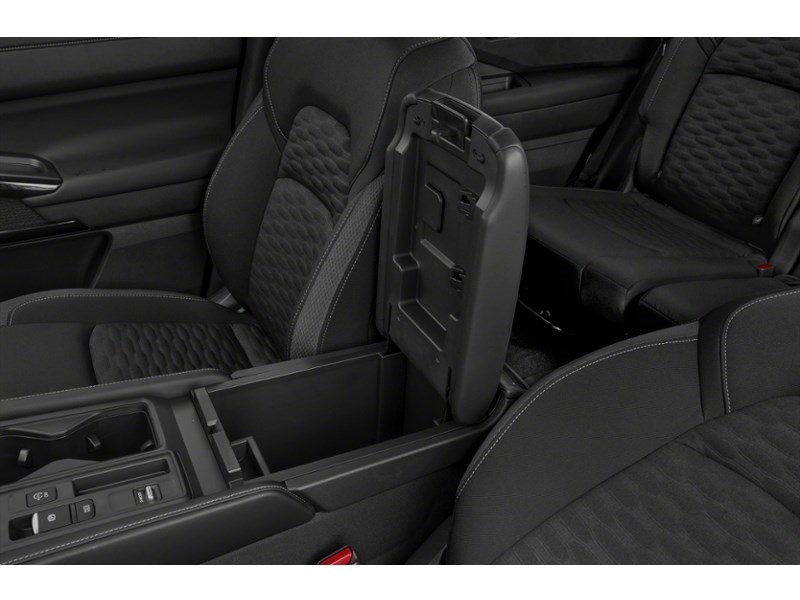 2024 Nissan Pathfinder S 4WD Interior Shot 7