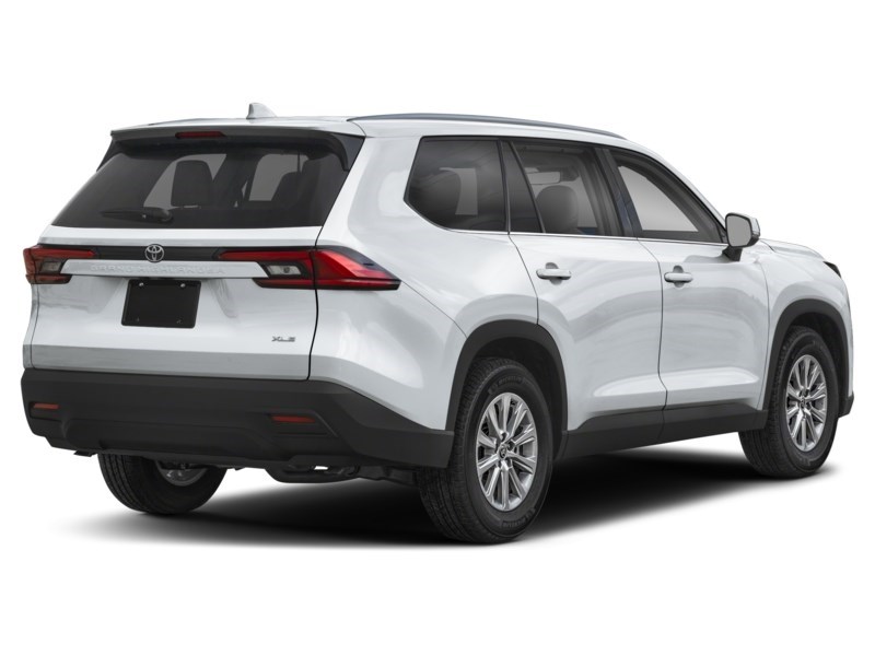 2026 Toyota Grand Highlander XLE AWD Exterior Shot 2