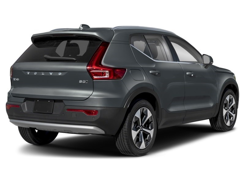 2025 Volvo XC40 B5 AWD Ultra Dark Theme Exterior Shot 2