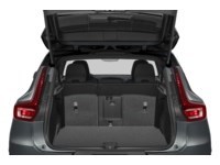 2025 Volvo XC40 B5 AWD Ultra Dark Theme Exterior Shot 4