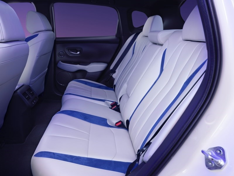 2026 Acura ADX Platinum Elite A-Spec AWD OEM Shot 7