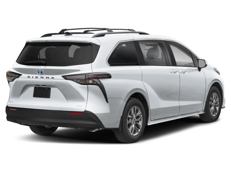 2026 Toyota Sienna XLE 8-Passenger FWD Exterior Shot 2