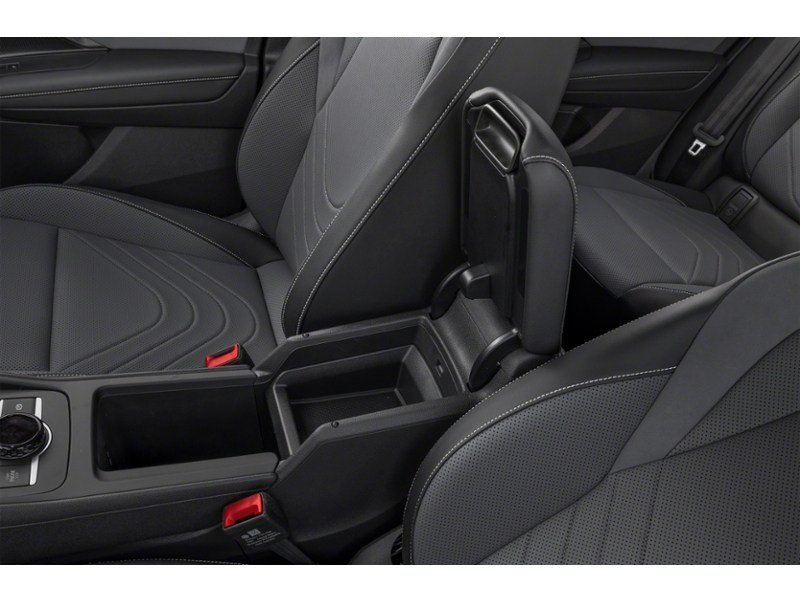 2025 Volkswagen Tiguan Comfortline 4MOTION Interior Shot 7