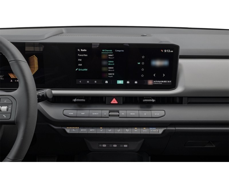 2027 Kia Seltos LX FWD Interior Shot 2