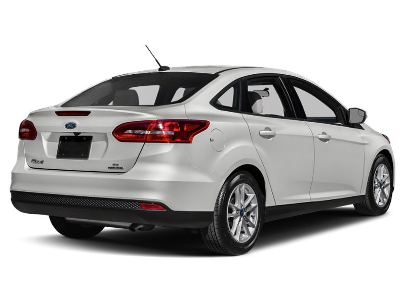 2015 Ford Focus 4dr Sdn SE Oxford White  Shot 44