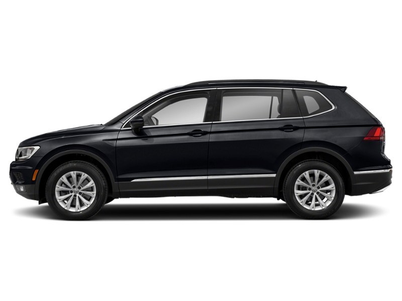 2020 Volkswagen Tiguan Comfortline 4MOTION Deep Black Pearl  Shot 16