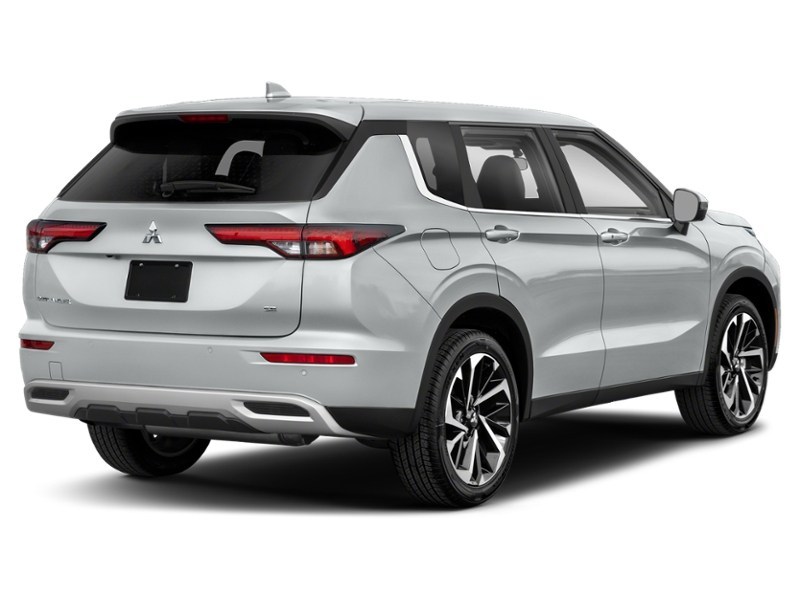 2024 Mitsubishi Outlander SE S-AWC Sterling Silver  Shot 2