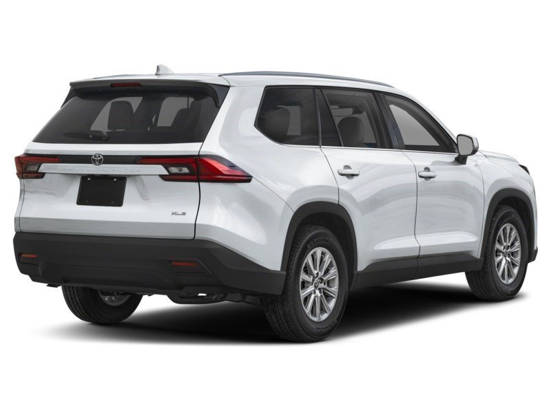 2026 Toyota Grand Highlander XLE AWD Wind Chill Pearl  Shot 6